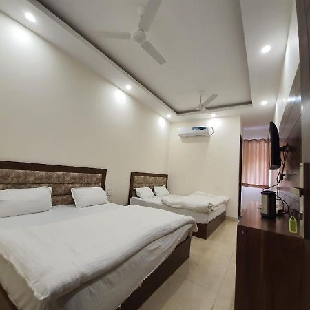 New Gokul Grand Hotel Dehradun Exterior photo