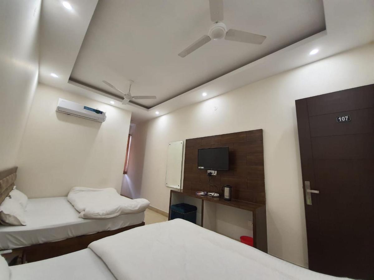 New Gokul Grand Hotel Dehradun Exterior photo