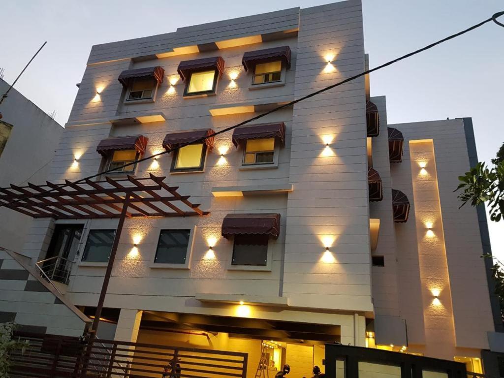 New Gokul Grand Hotel Dehradun Exterior photo