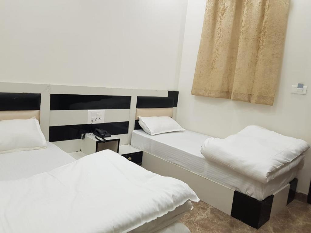 New Gokul Grand Hotel Dehradun Room photo
